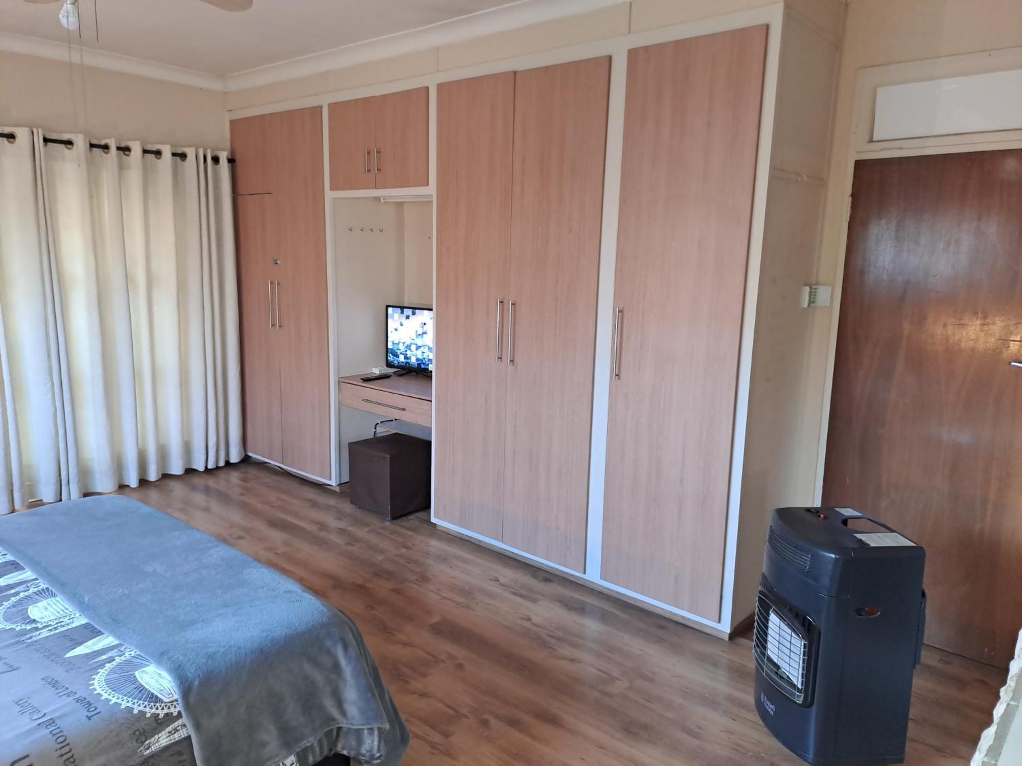 Meadows Guesthouse جيرميستون الغرفة الصورة